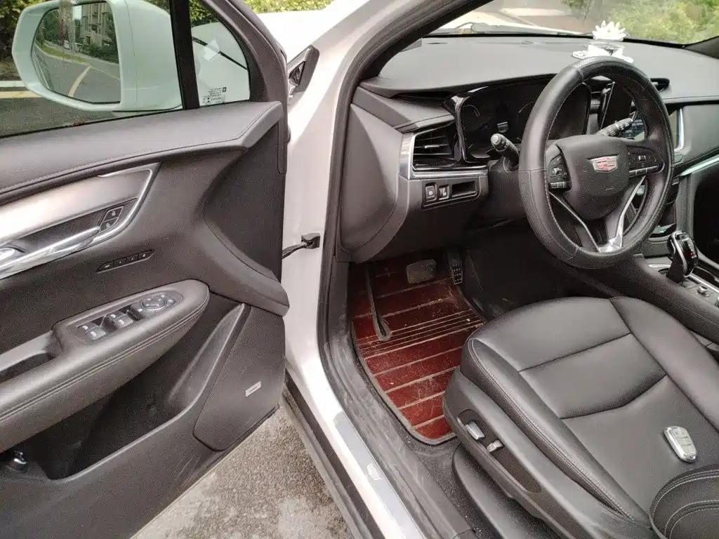 Cadillac XT6 — миниатюра 14