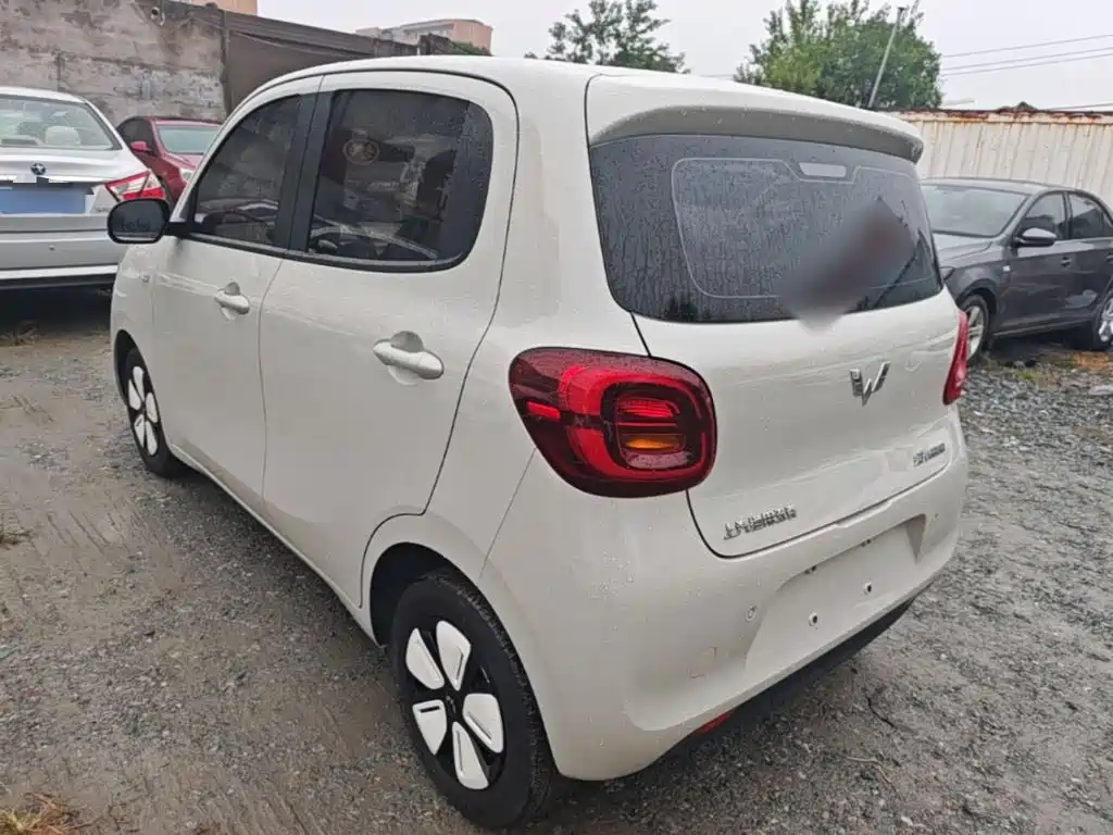 Wuling MINIEV — миниатюра 5