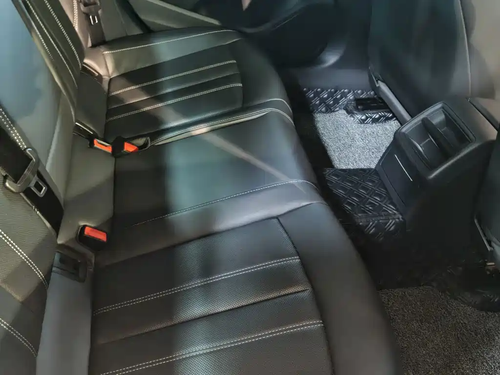 Audi A4L — миниатюра 11