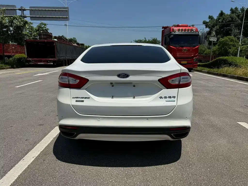 Ford Mondeo — миниатюра 5