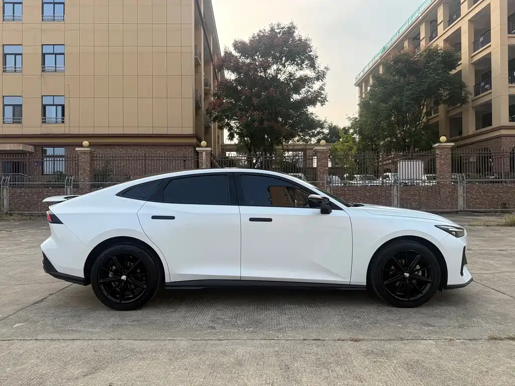 Changan UNI-V — миниатюра 4