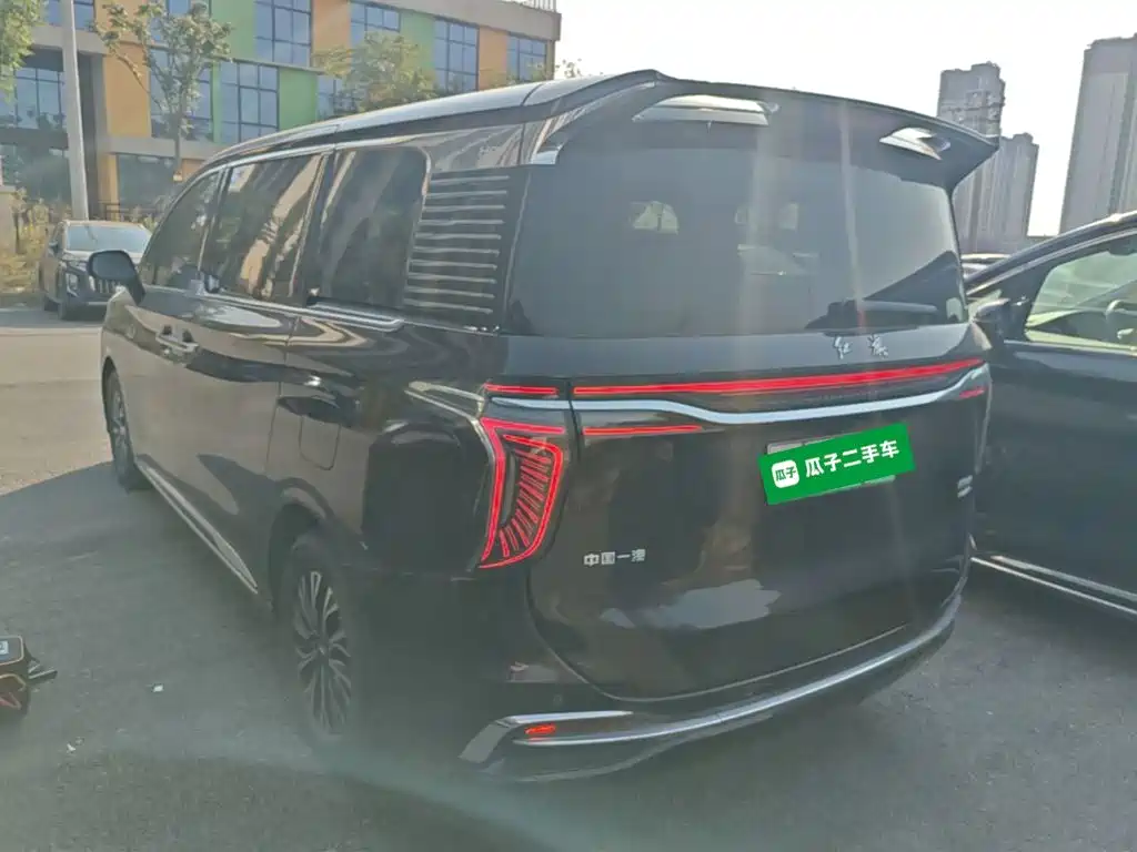 Hongqi Hongqi HQ9 PHEV — миниатюра 5