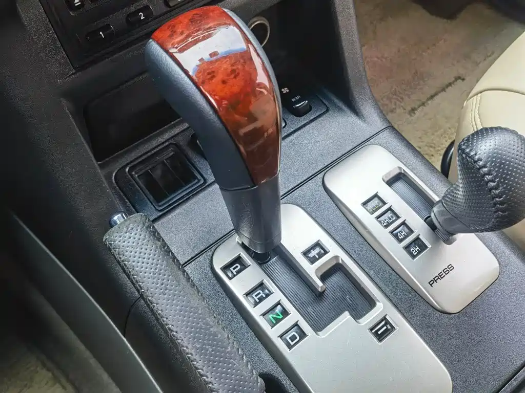 Mitsubishi Pajero (Import) — миниатюра 12