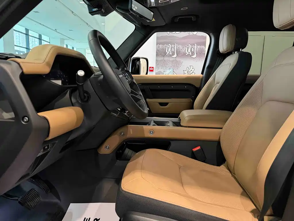 Land Rover Defender — миниатюра 6
