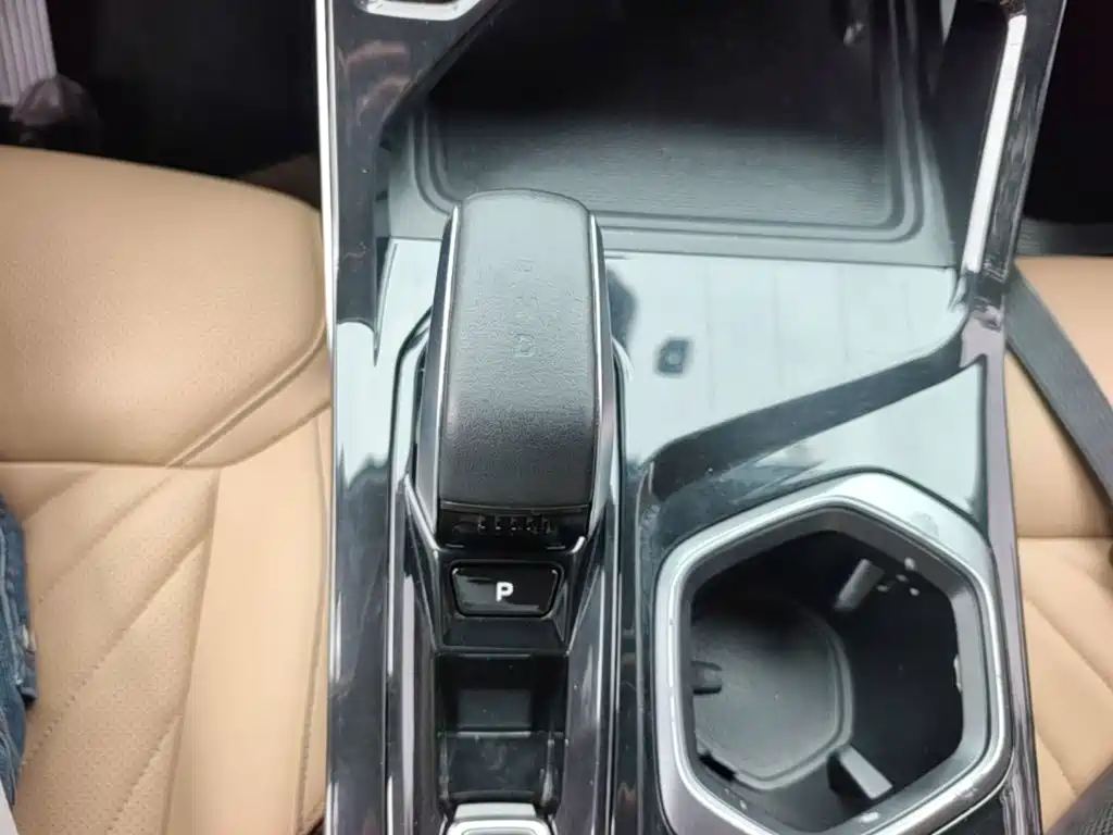 Geely Boyue L — миниатюра 14