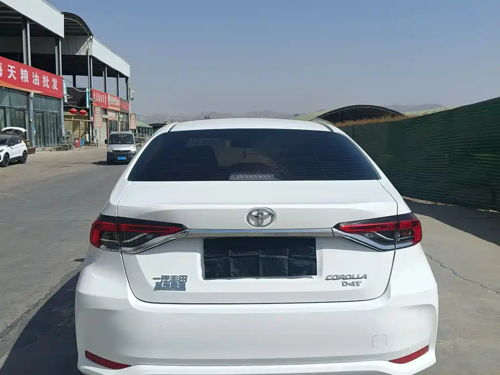 TOYOTA COROLLA