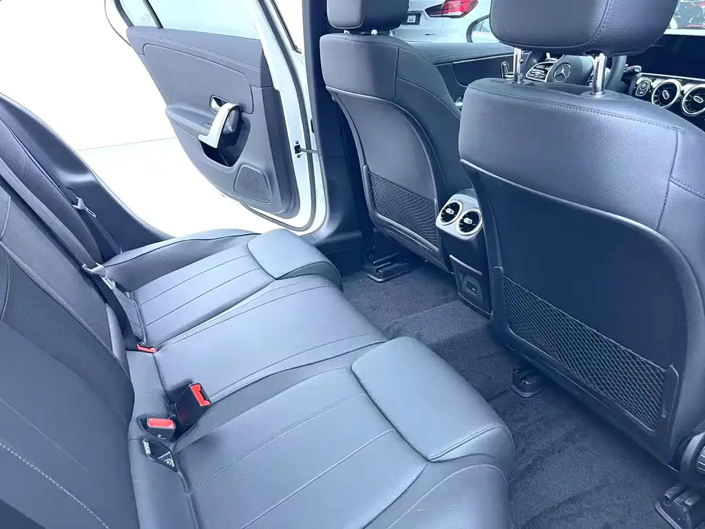 Mercedes-Benz A-Class — миниатюра 9
