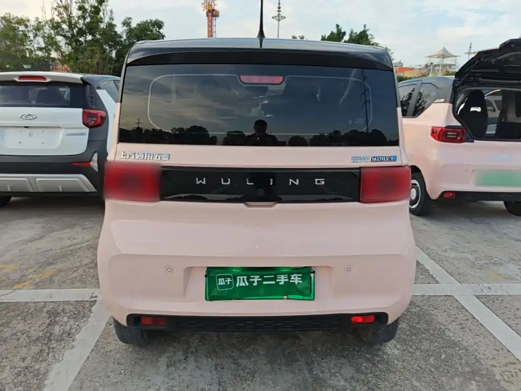 Wuling MINIEV — миниатюра 6