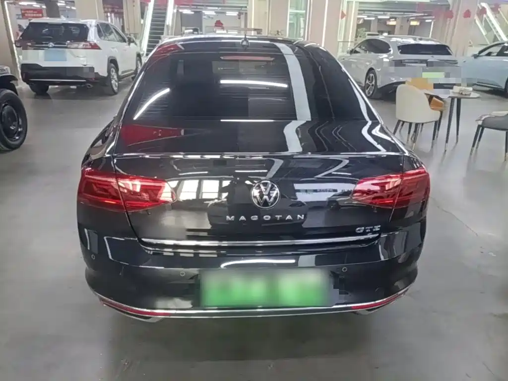 Volkswagen Magotan PHEV — миниатюра 6