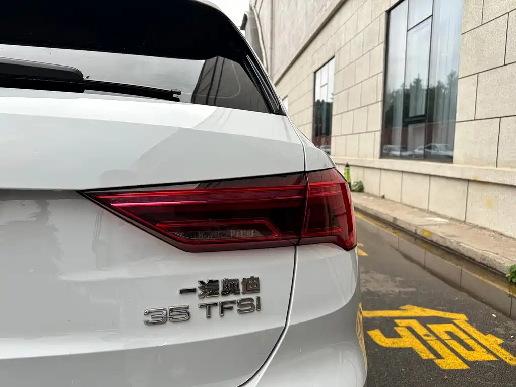 Audi Q3 2022 35 TFSI Fashion