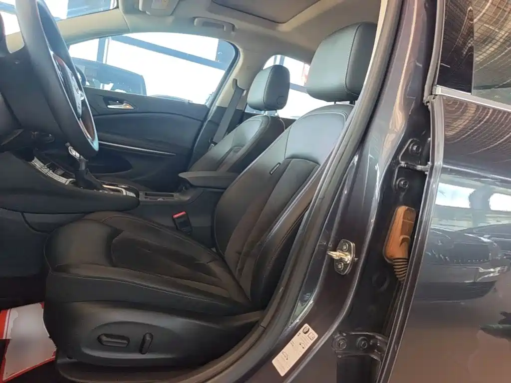 Buick Verano — миниатюра 11