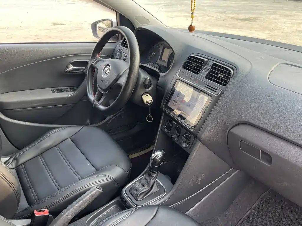 Volkswagen Polo — миниатюра 4