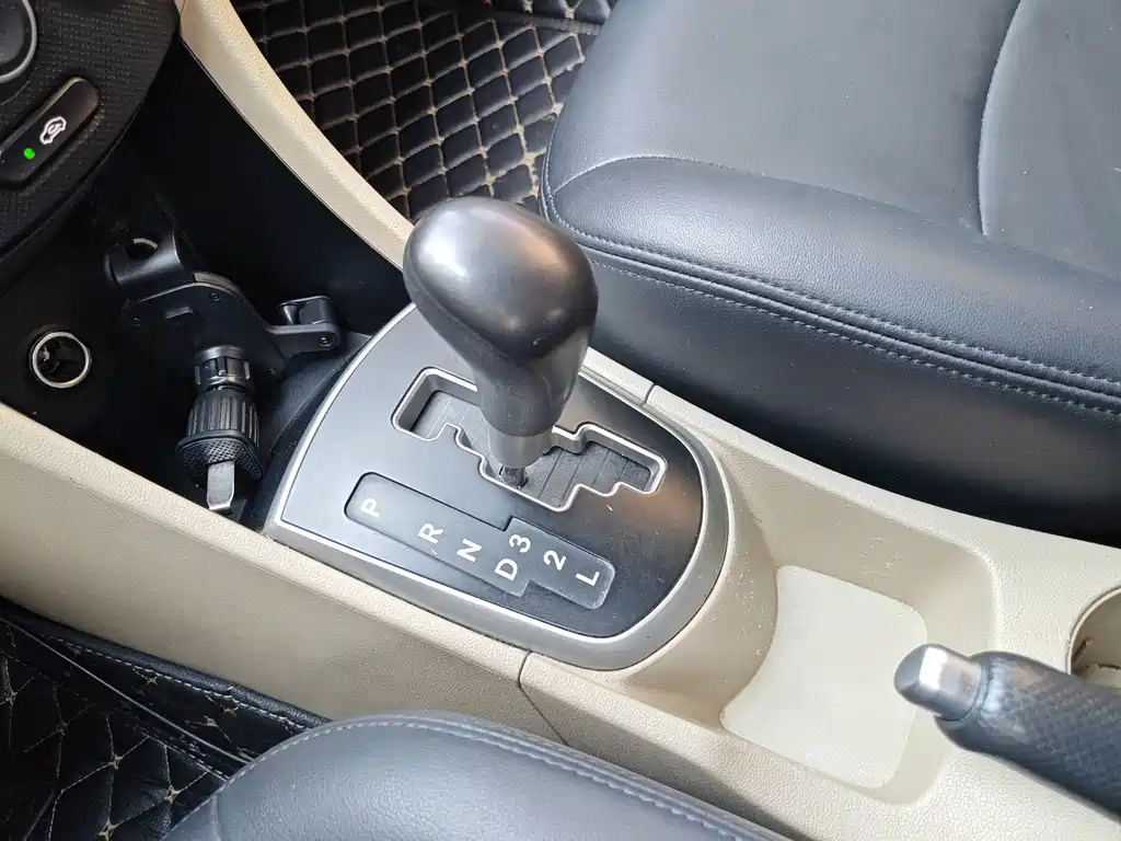 Hyundai Verna — миниатюра 16
