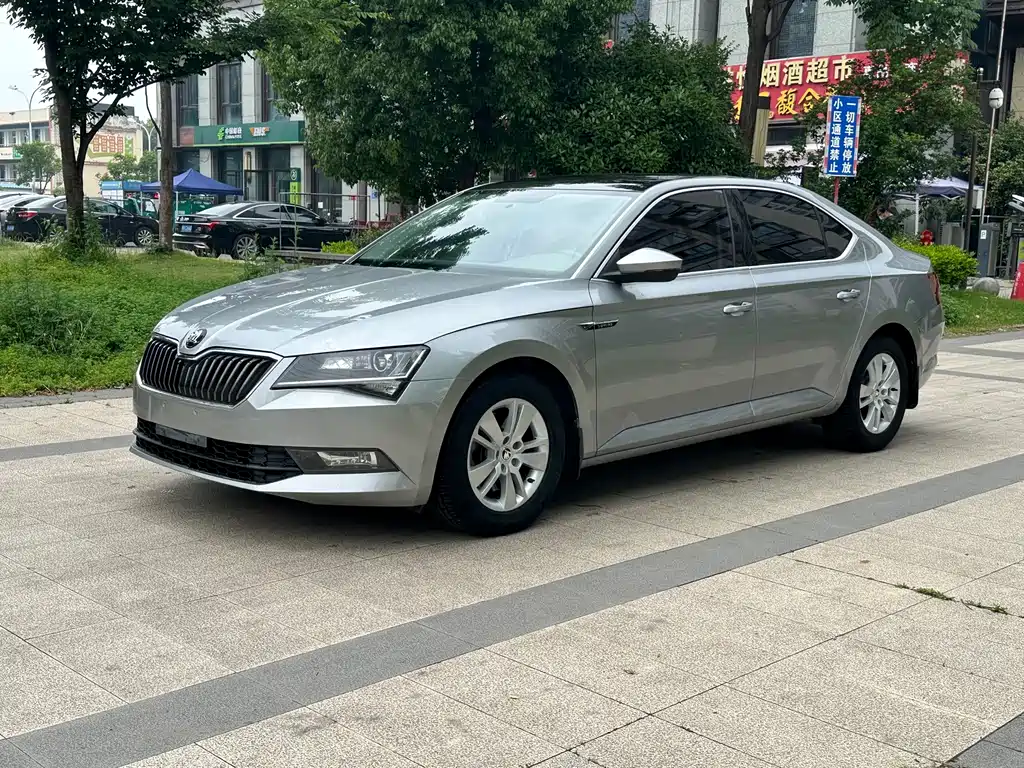 Skoda Superb 2016
