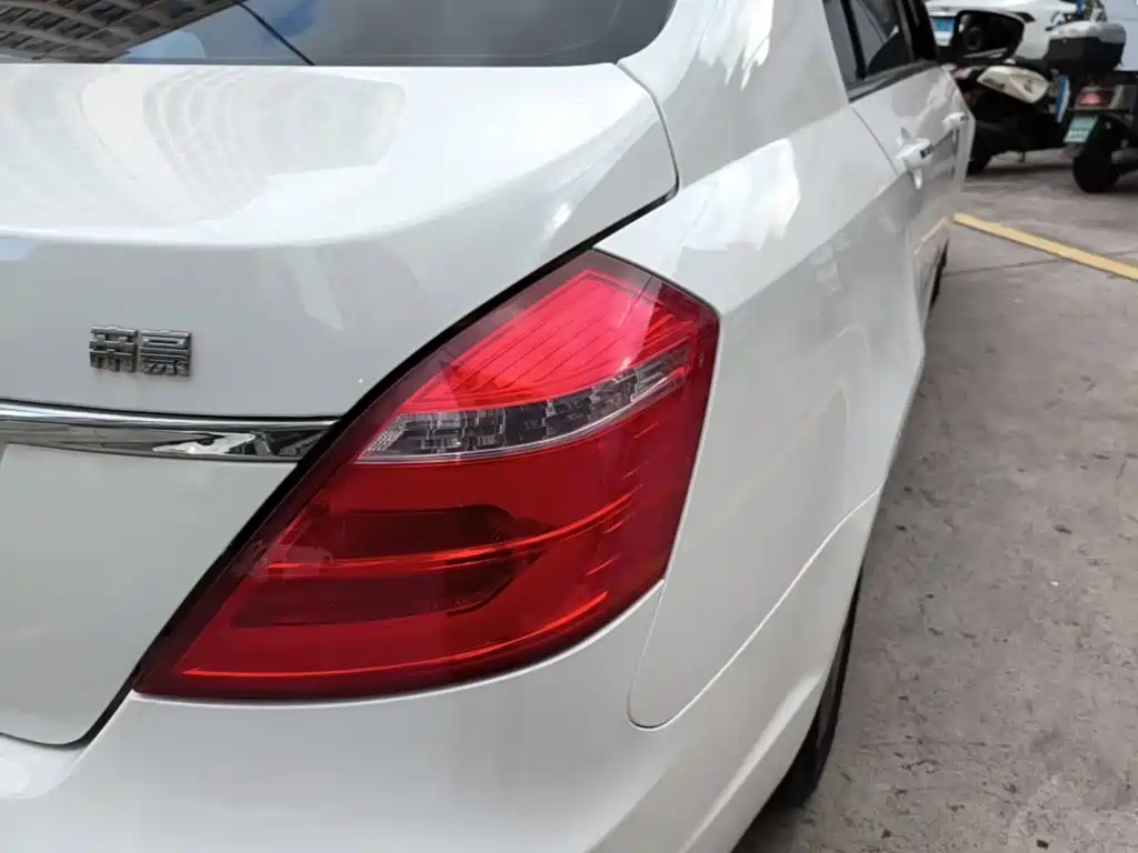Geely Emgrand — миниатюра 8