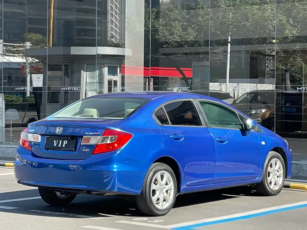 Honda Civic — миниатюра 10