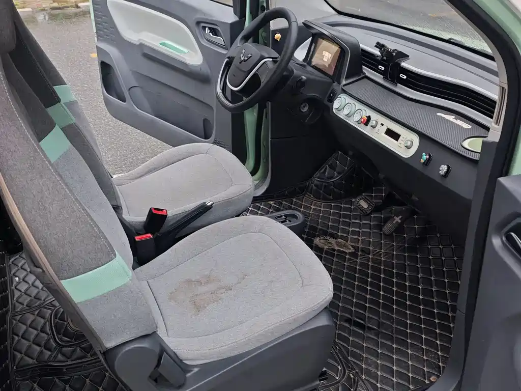 Wuling MINIEV — миниатюра 13