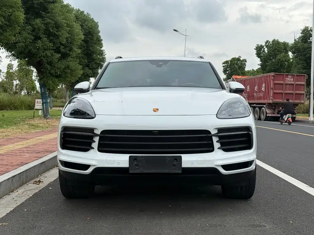 Porsche Cayenne — миниатюра 2