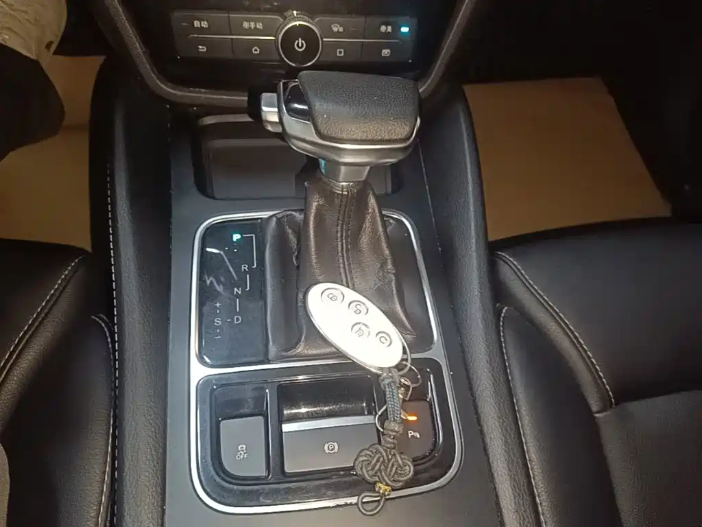 BYD MAX — миниатюра 14