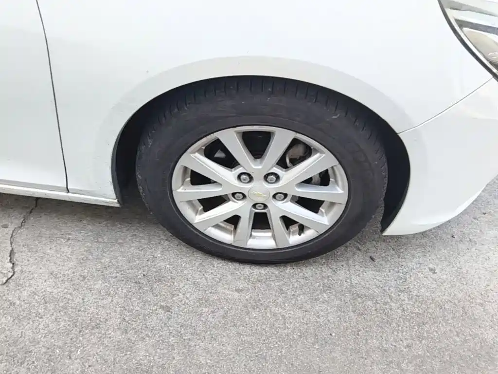 Chevrolet Malibu — миниатюра 12