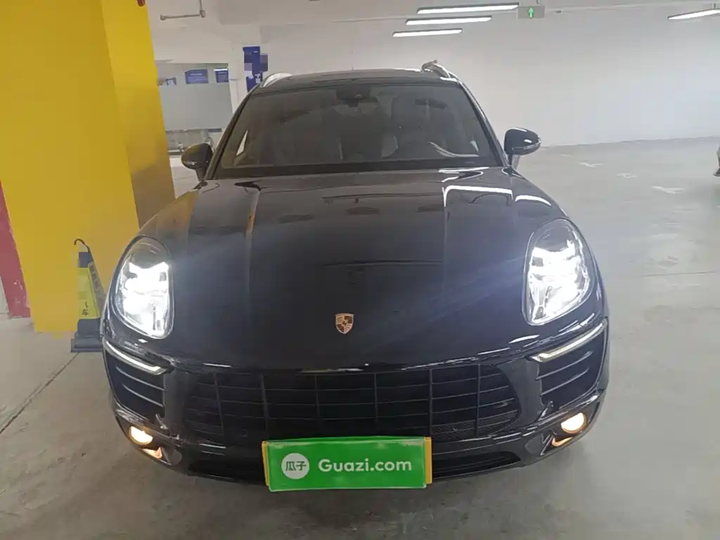 Porsche Macan — миниатюра 3
