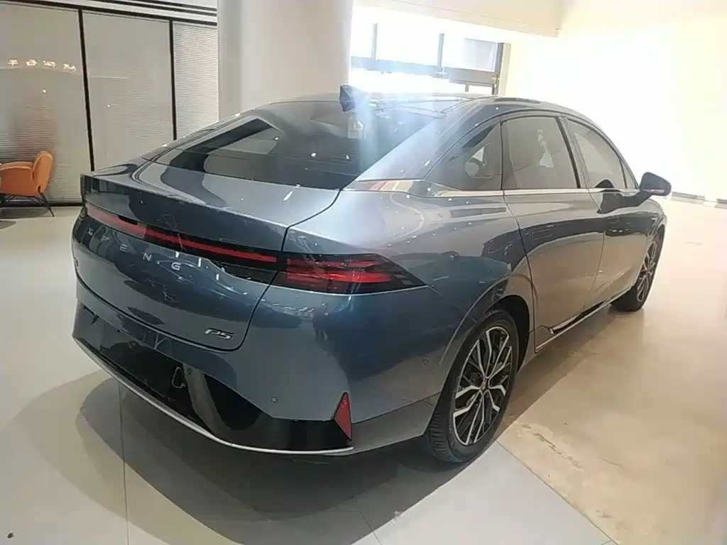 XPeng P5 — миниатюра 7