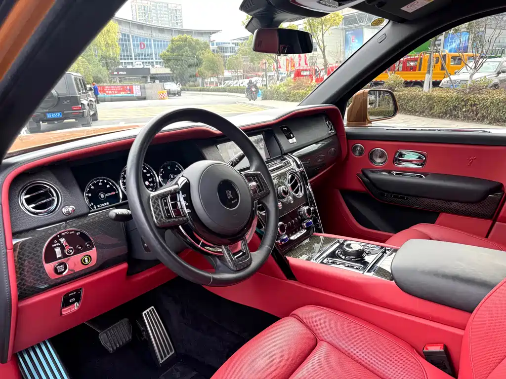 ROLLS-ROYCE CULLINAN