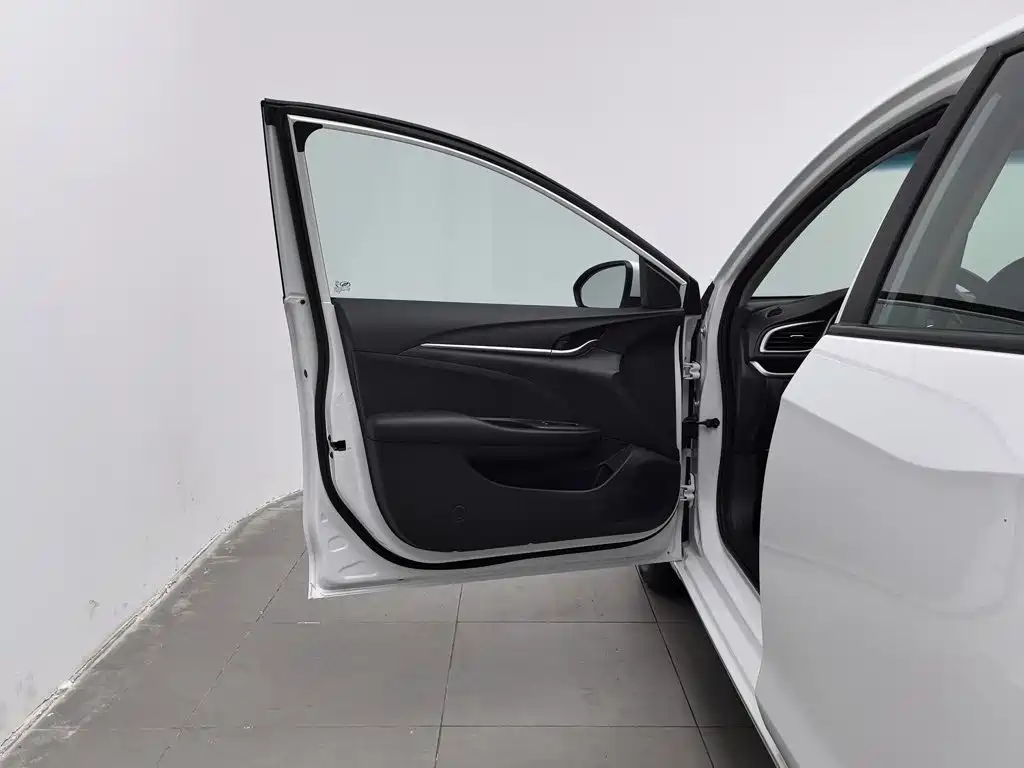 Buick Excelle — миниатюра 8