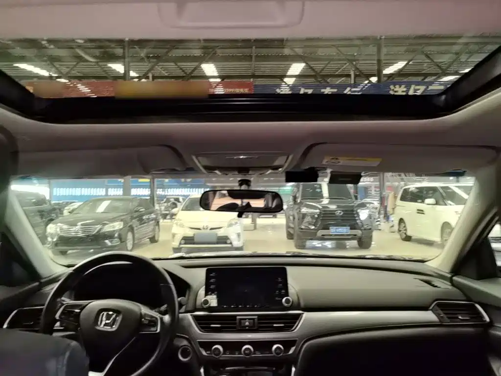Honda Accord — миниатюра 18