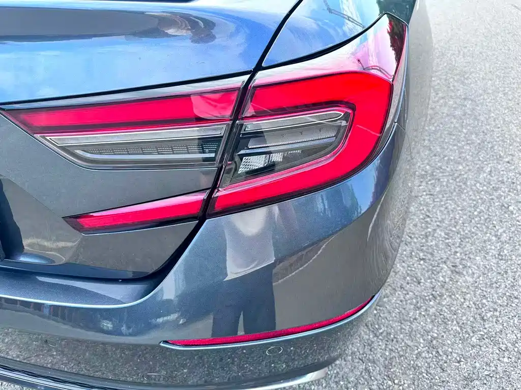 Honda Accord — миниатюра 13