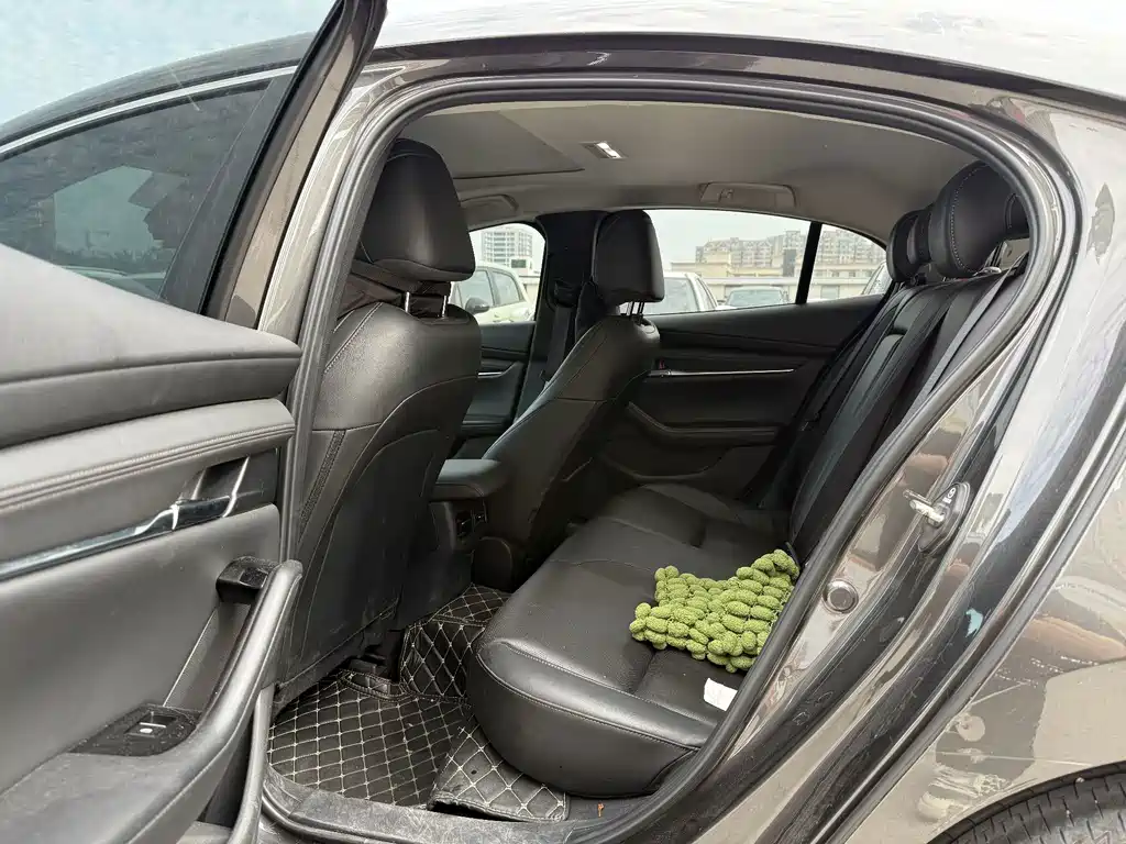 Mazda 3 Axela — миниатюра 4