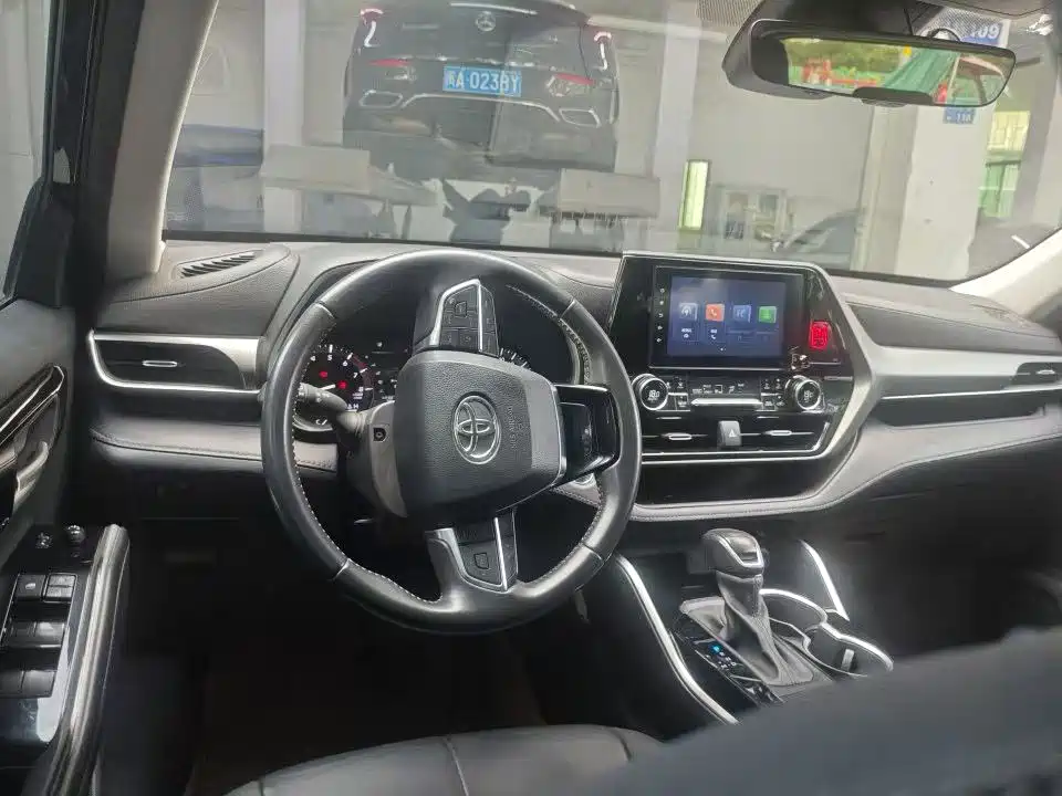 Toyota Highlander — миниатюра 14