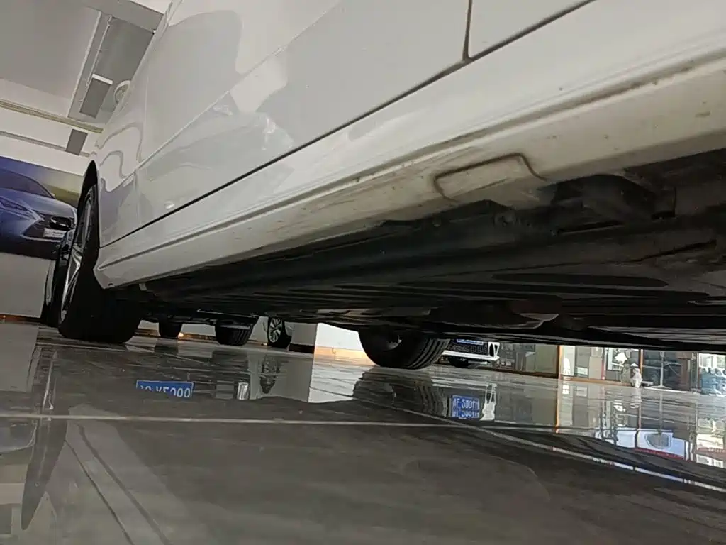 Mercedes-Benz C-Class (Import) — миниатюра 21