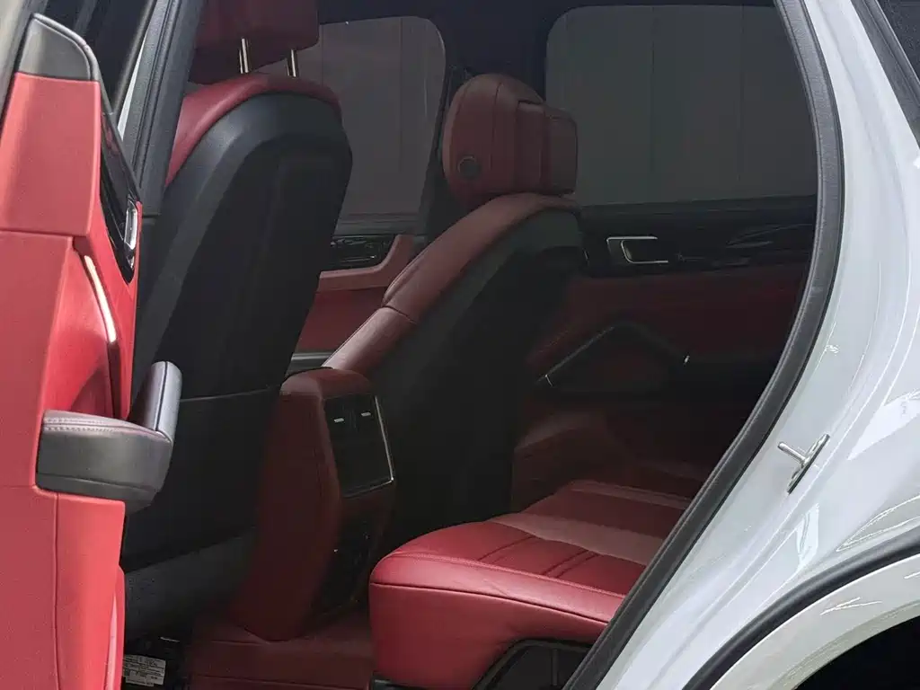 PORSCHE CAYENNE NEW ENERGY