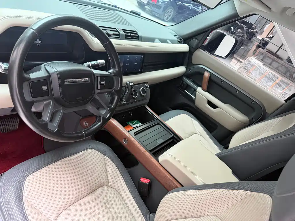Land Rover Defender — миниатюра 11