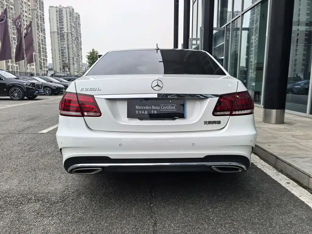 Mercedes-Benz E-Class — миниатюра 15