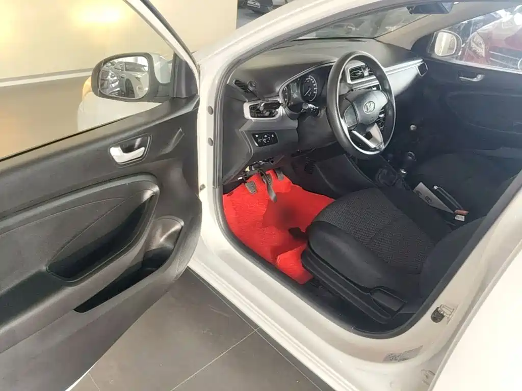 Hyundai Verna — миниатюра 16