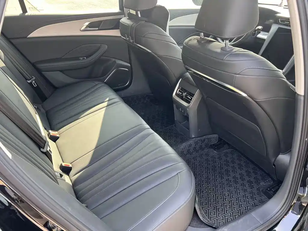 Hongqi Hongqi H5 — миниатюра 28