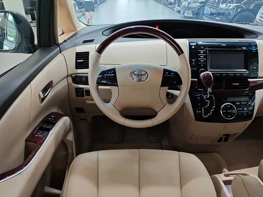 Toyota Previa — миниатюра 16
