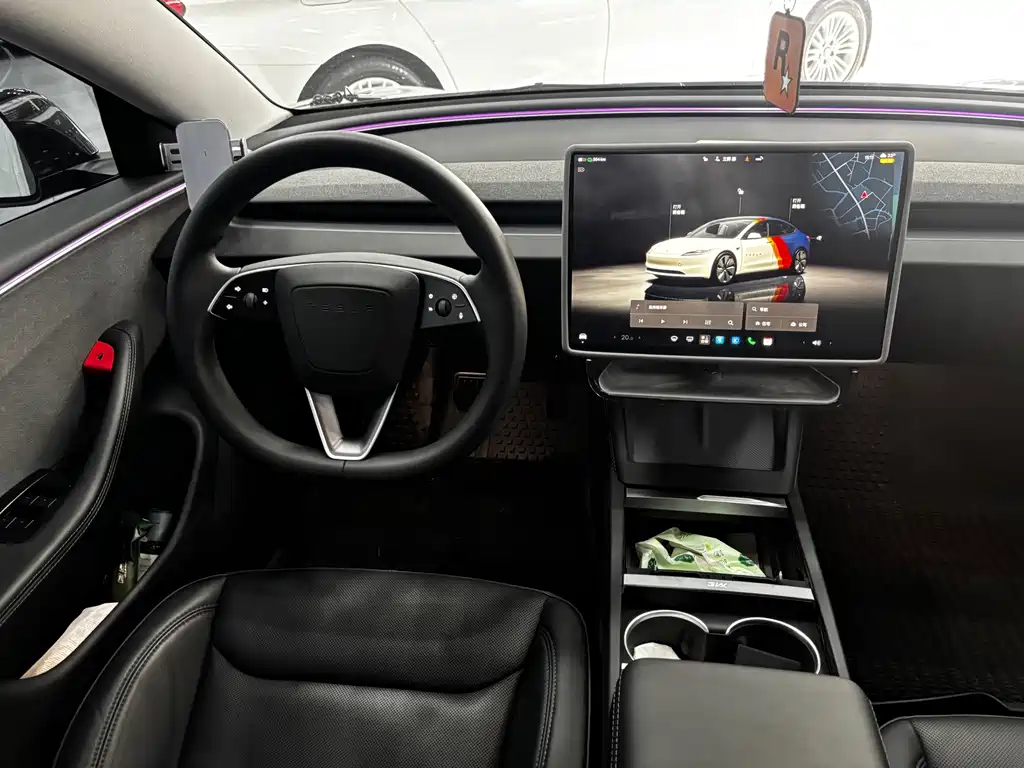 Tesla Model 3 — миниатюра 13