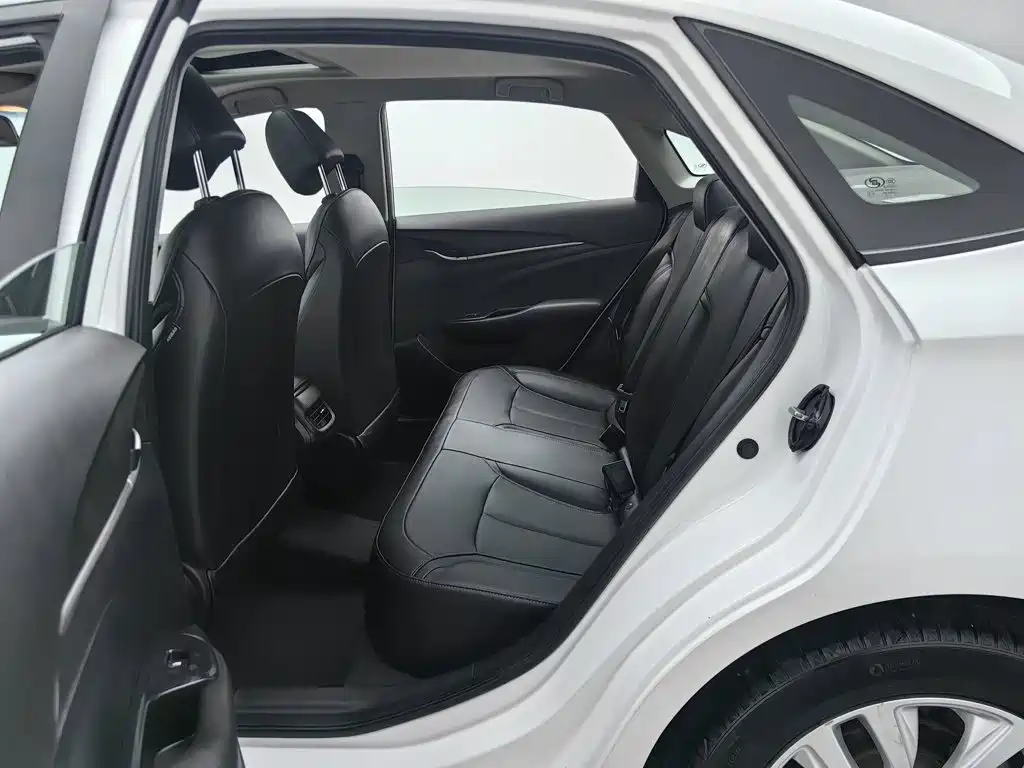 Buick Excelle — миниатюра 15