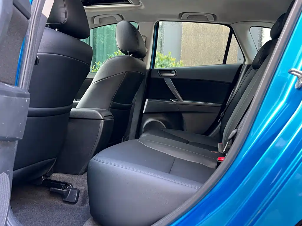 Mazda 3 Xingcheng — миниатюра 8