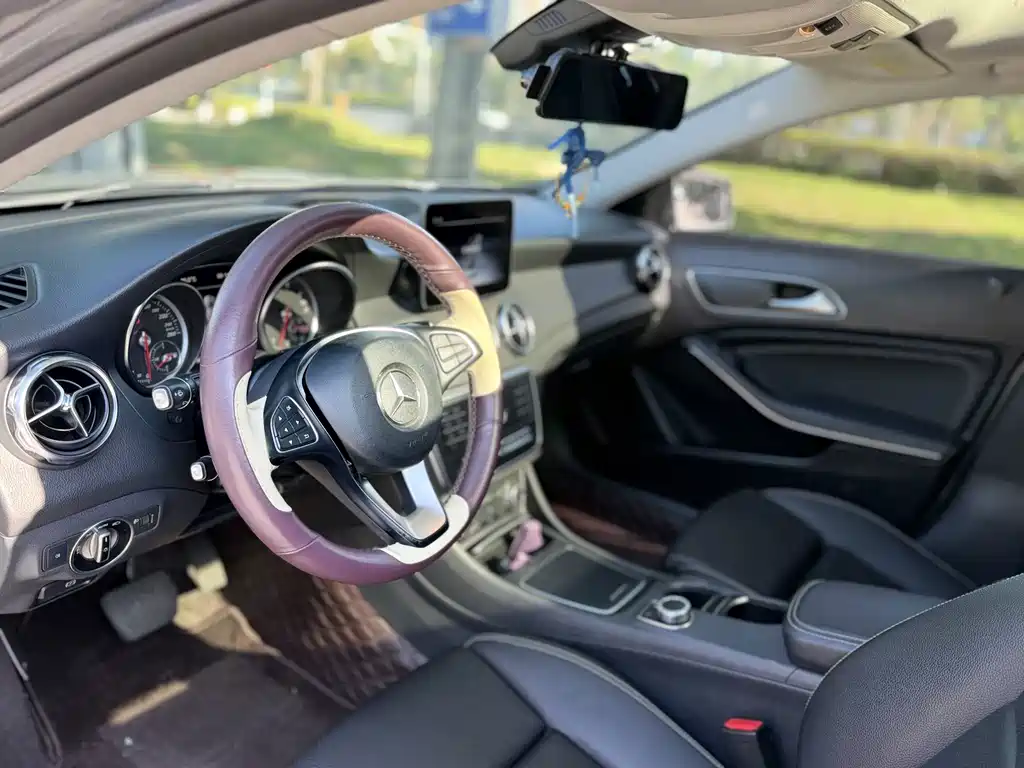 Mercedes-Benz GLA — миниатюра 10