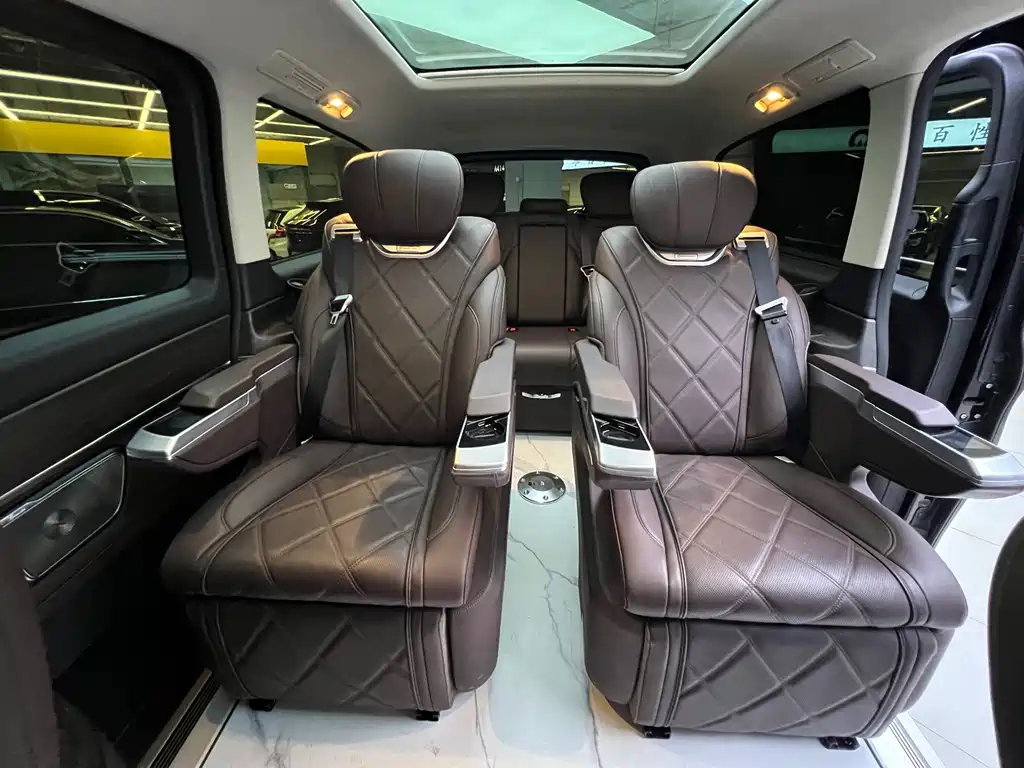 Mercedes-Benz V-Class V 2024 V 300 L Luxury