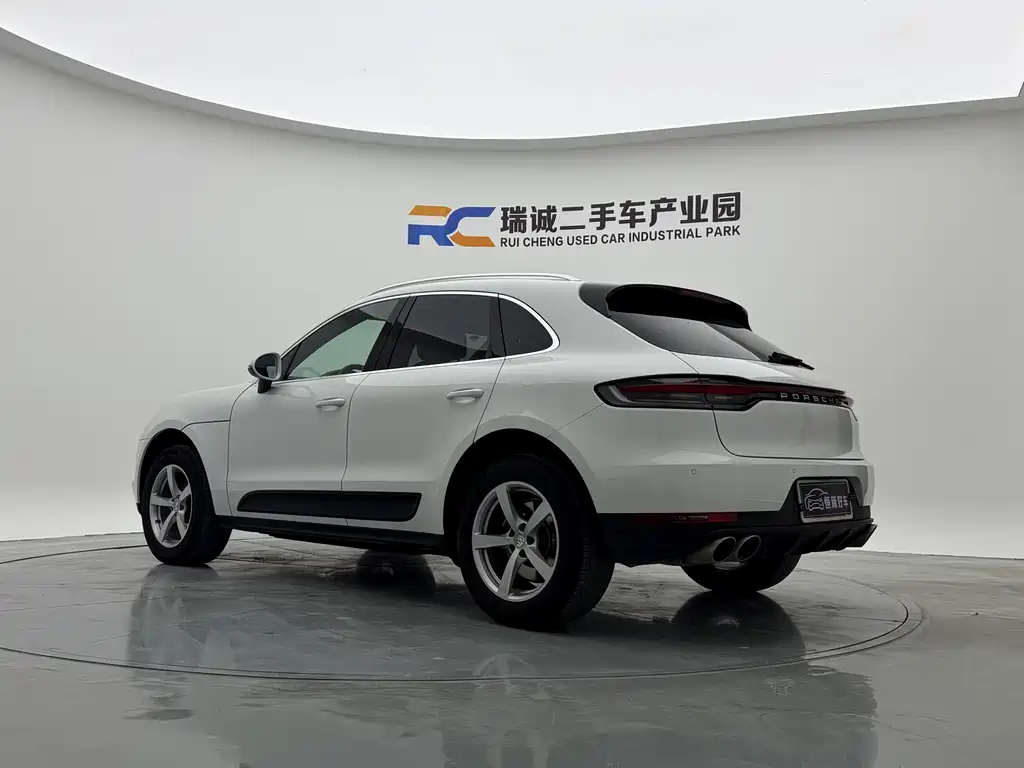 Porsche Macan — миниатюра 6