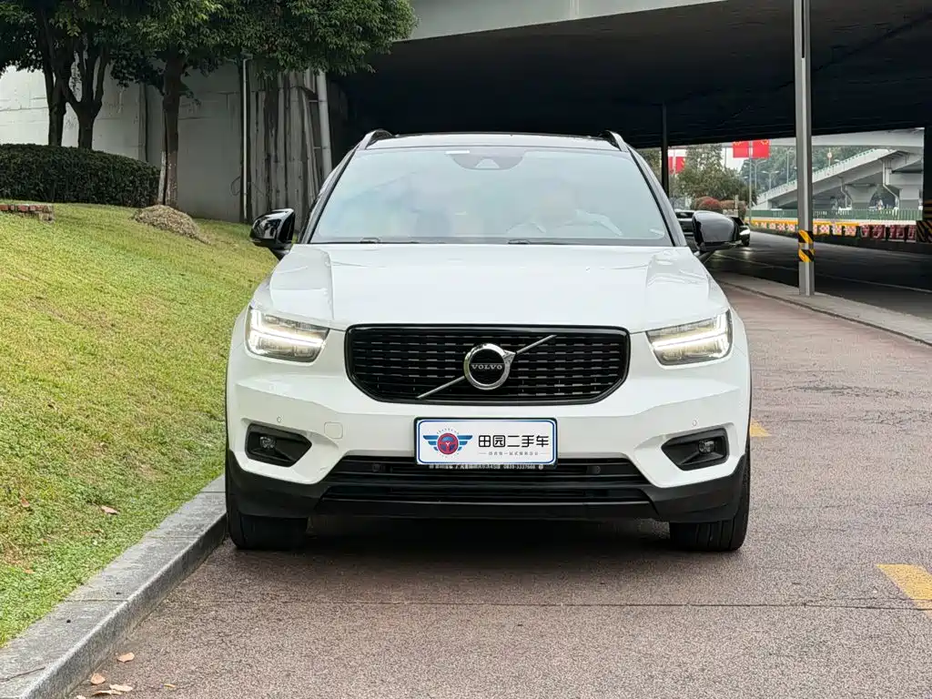 Volvo XC40 — миниатюра 2