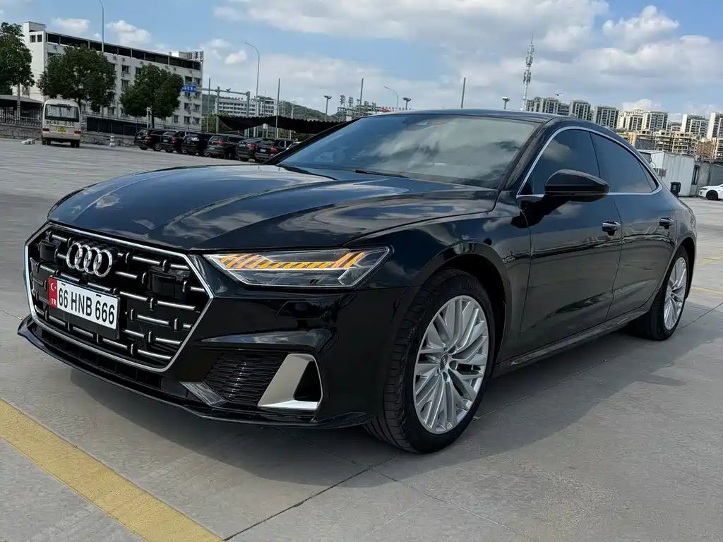 Audi A7L