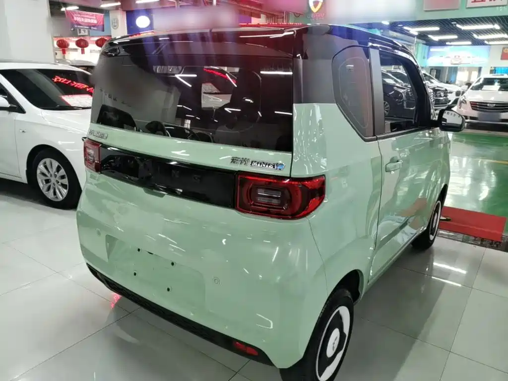 Wuling MINIEV — миниатюра 7