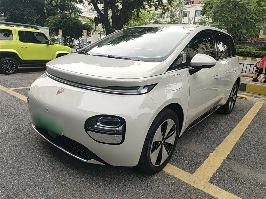 Baojun Yunduo 2024