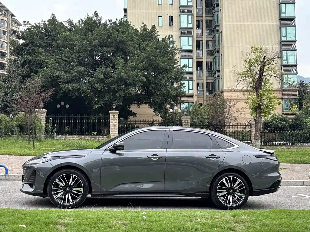 Changan Eado — миниатюра 4